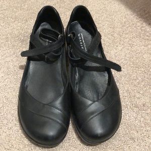 Aravon shoes by New Balance with a small heel.